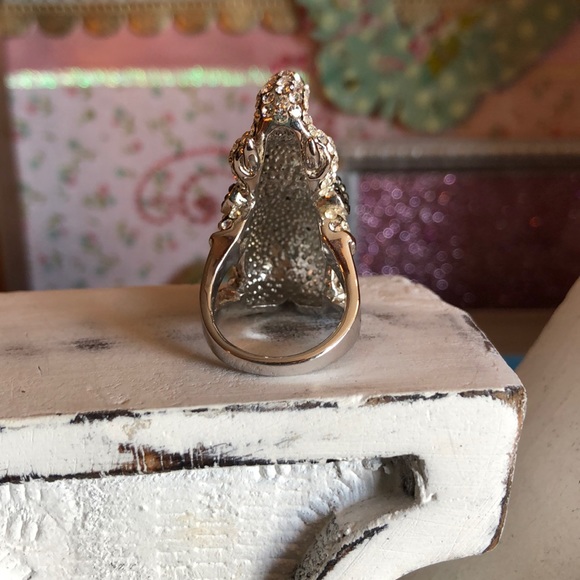 Elephant Cocktail Ring Size 7 - Picture 4 of 6